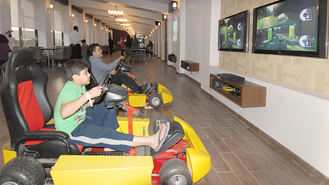 Enjoy Virtual Racing Cars at Della